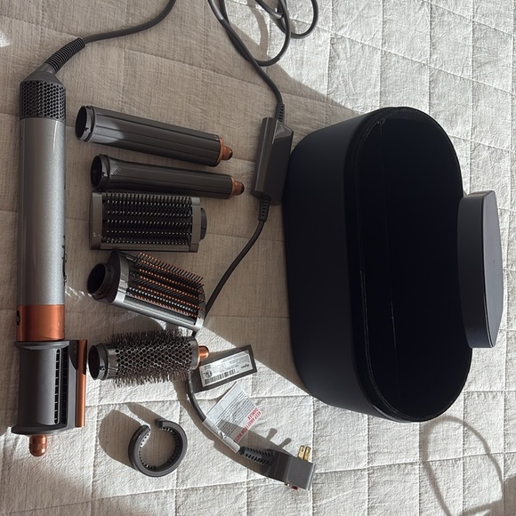 Dyson Hair Airwrap Coanda - Picture 3 of 6